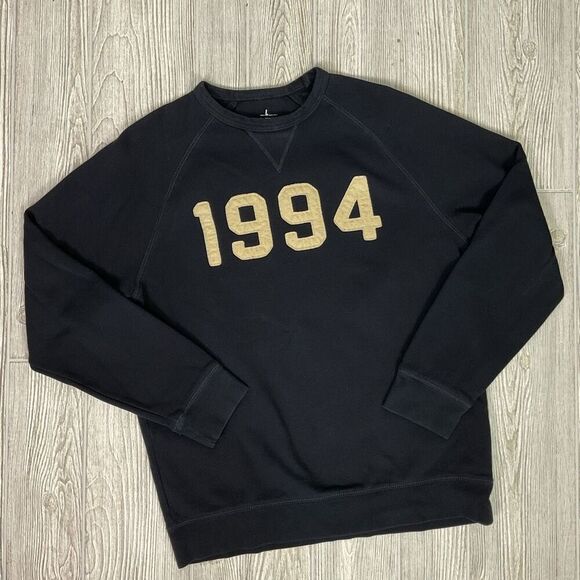 Old Navy 1994 Crewneck Sweatshirt Black Embroidery Patches Size Large - Picture 1 of 6